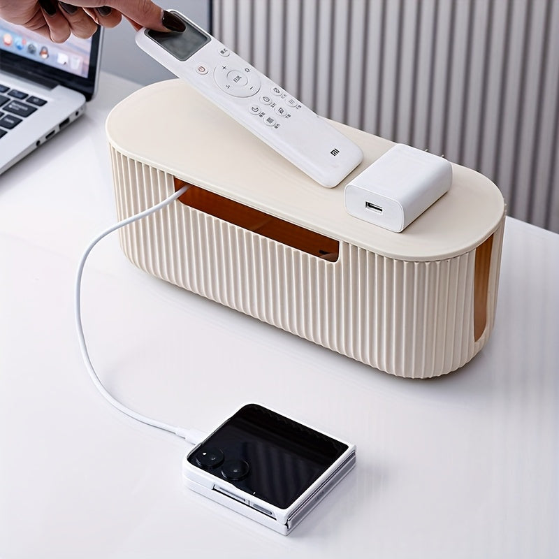 Boîte de rangement durable multifonction pour câbles d’alimentation et de données, design robuste avec surface texturée, pratique pour maison ou bureau.