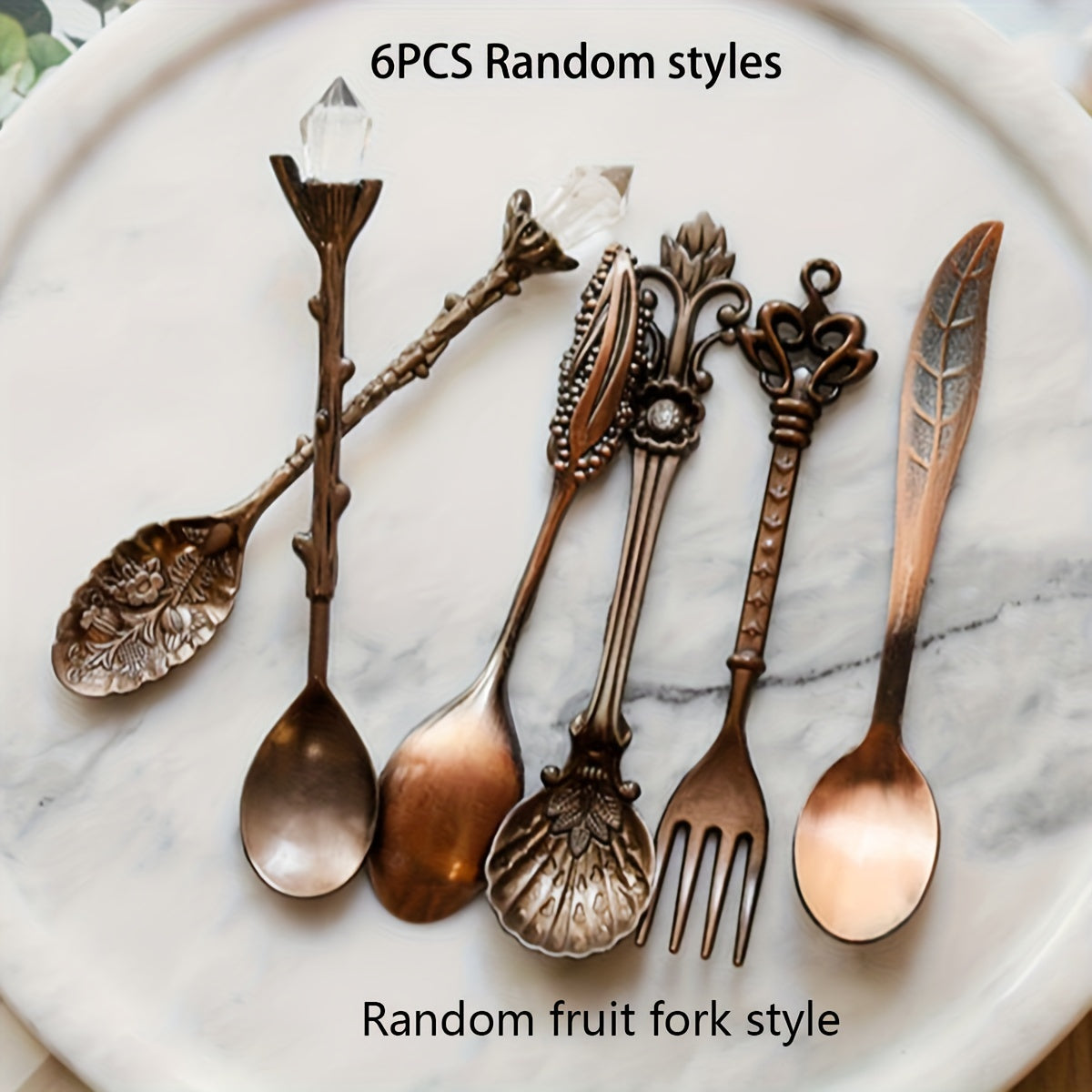 6 Packs/Set, European-Style Golden Dessert Spoons, Vintage Coffee Spoons, Retro-Style Metal Carved Fruit Dessert Spoons, Suitable for Kitchen Dining, Classical Style, Some Styles Are Random.