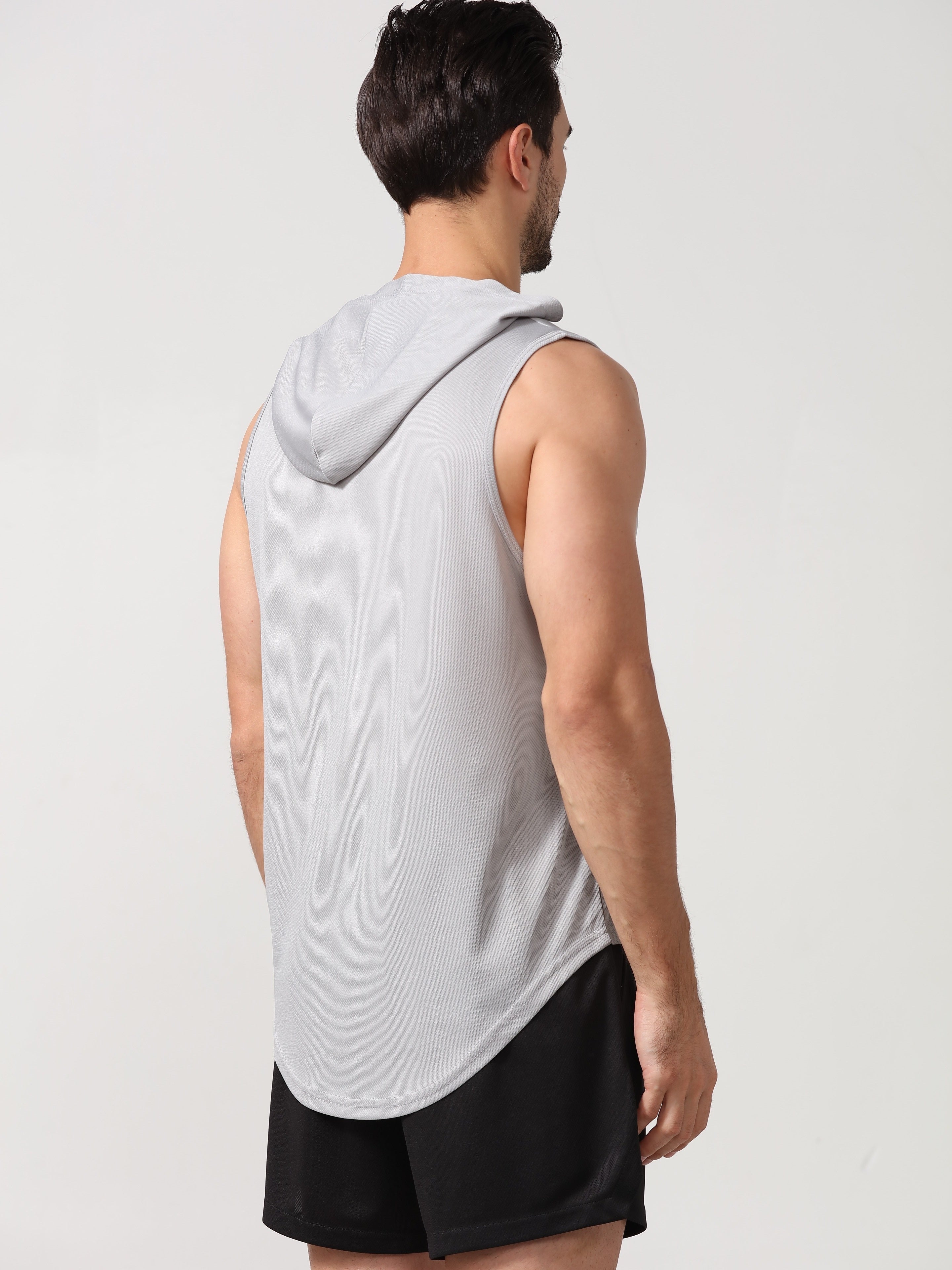 Veste sans manches homme à capuche, respirante, idéale pour course, entraînement et activités outdoor.