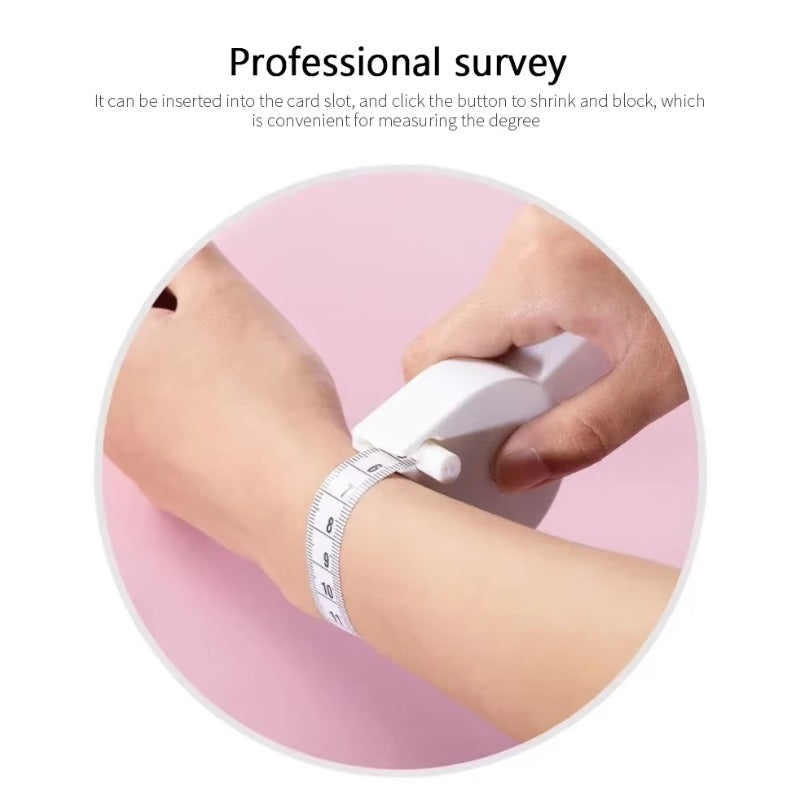 Mètre ruban blanc 150 cm/60", robuste, rétractable avec verrou, graduations cm/pouces, idéal couture, retouches et projets DIY.