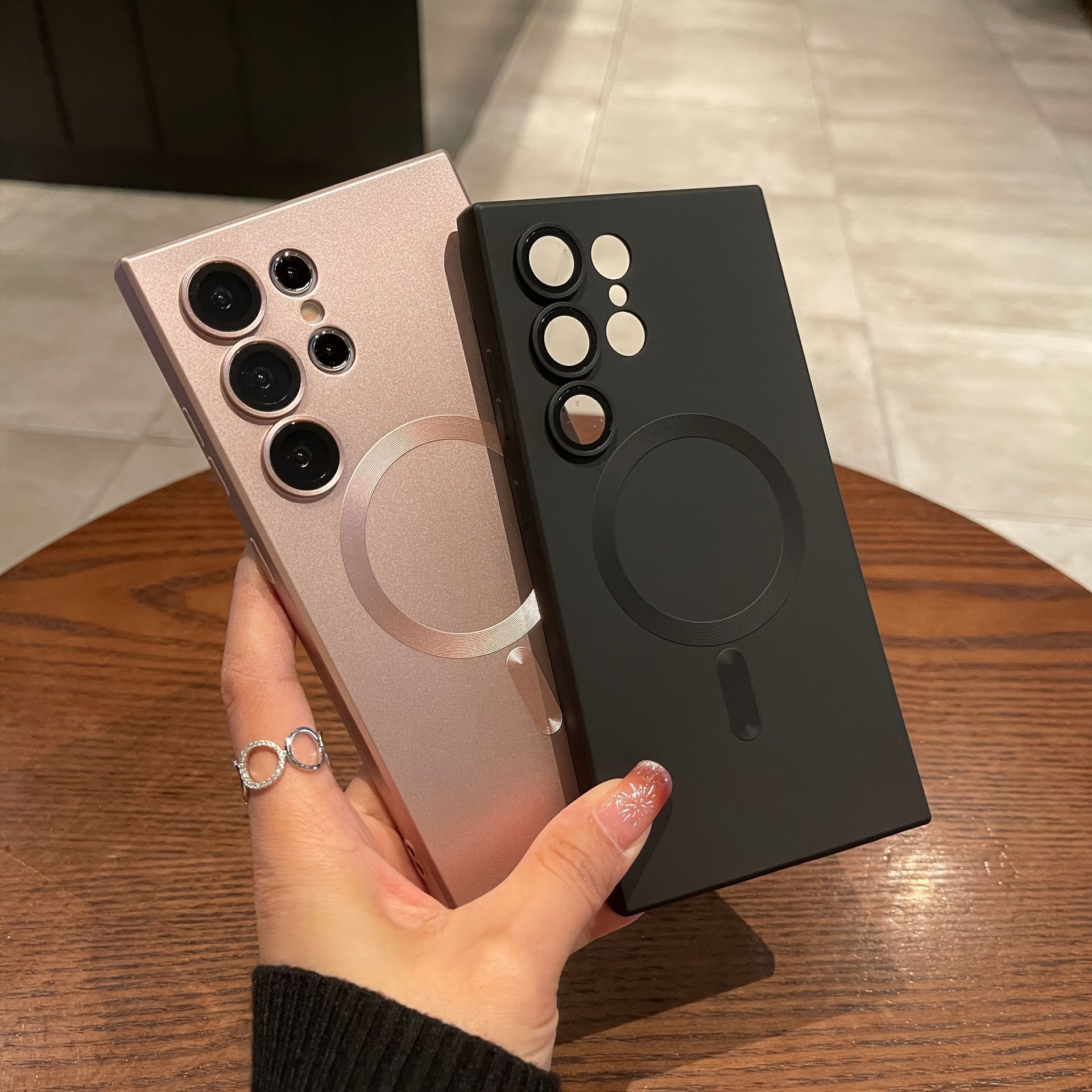 Coque transparente plaquée compatible charge magnétique sans fil, antichoc, pour Samsung Galaxy S20 à S23, offrant protection et style épuré.