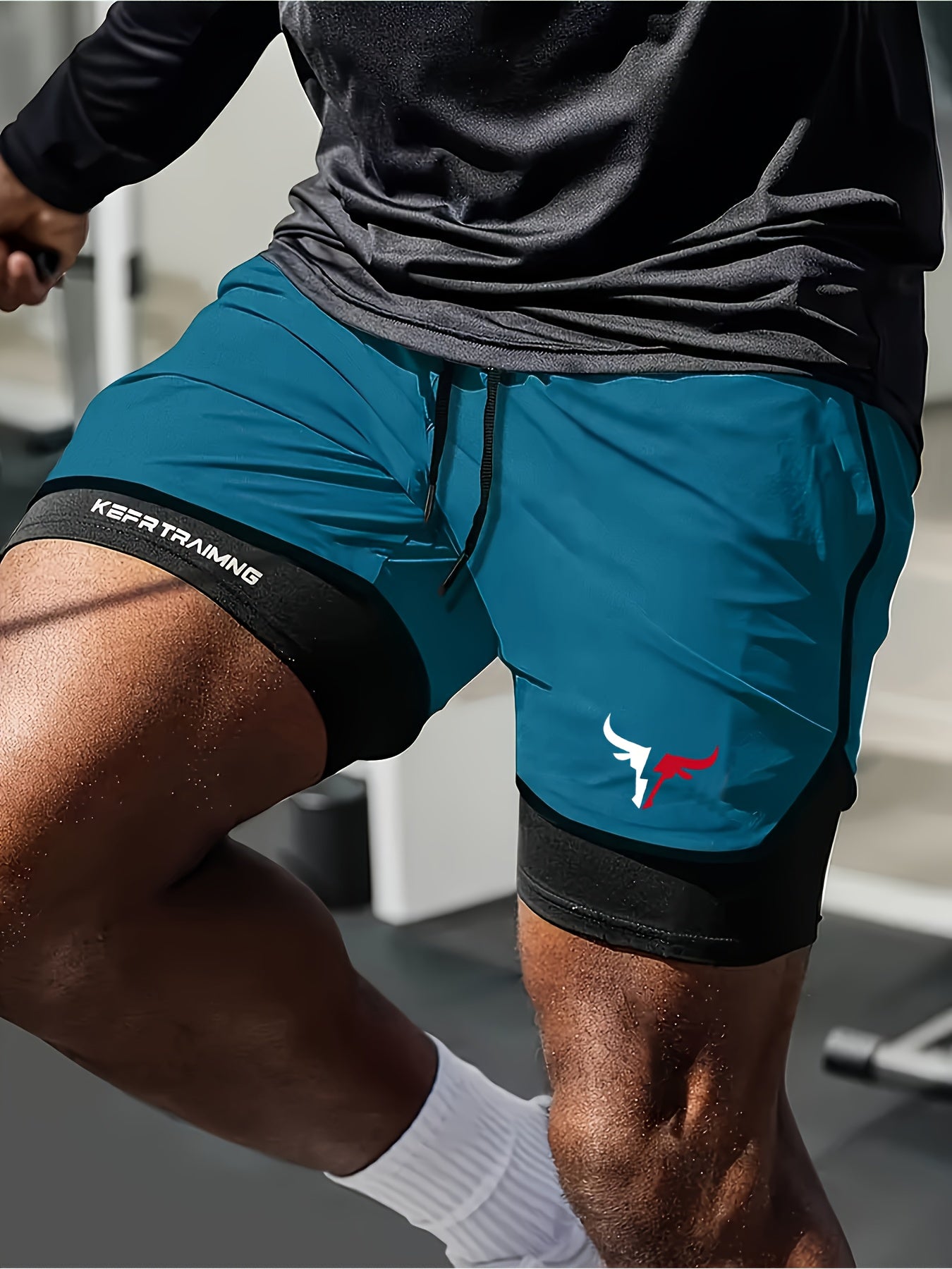 Shorts hommes 2-en-1, séchage rapide, respirants avec doublure mesh et poches, parfaits pour gym, randonnée et activités plage.