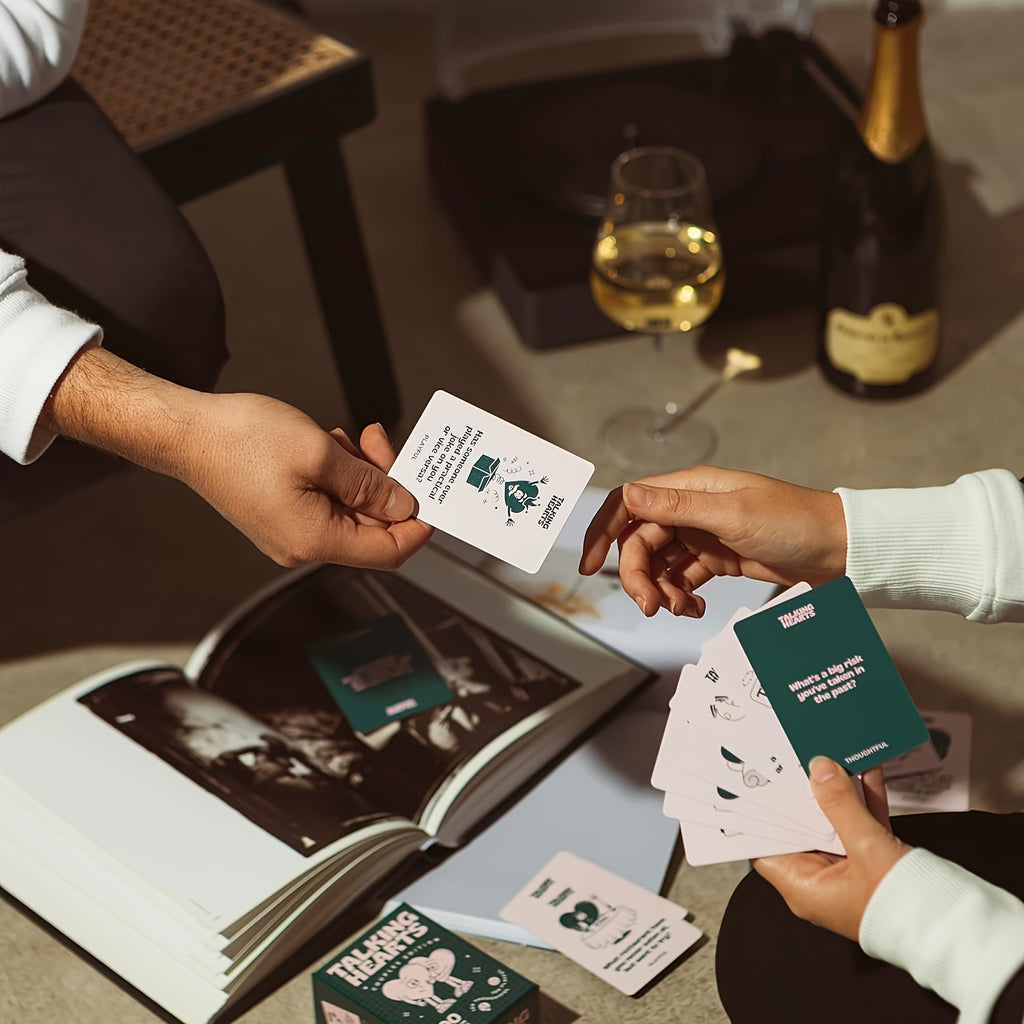 Cartes de conversation cœur, 200 questions plus 2 jokers, jeu romantique pour couples, idéal rendez-vous, voyage ou Saint-Valentin.