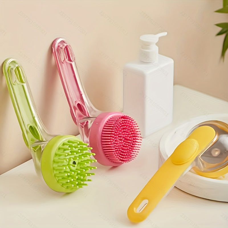 Brosse de bain douce pour chiens et chats, avec distributeur savon/shampoing, massage et nettoyage adaptés poils longs et courts.