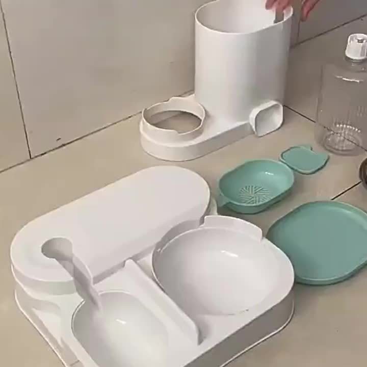 Fontaine à eau et distributeur automatique 2-en-1 pour chat, bol inox, détachable et lavable, station pratique pour alimentation intérieure.