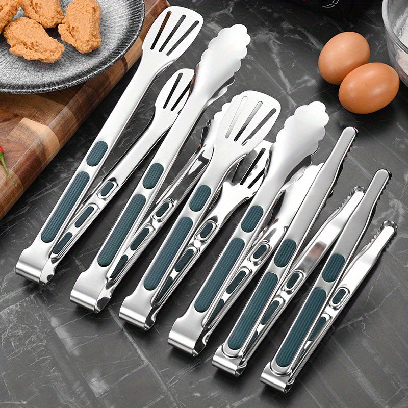 Pinces alimentaires inox avec poignées silicone : résistantes à la chaleur, durables, prise sûre. Idéales pour buffet, BBQ et cuisine extérieure.