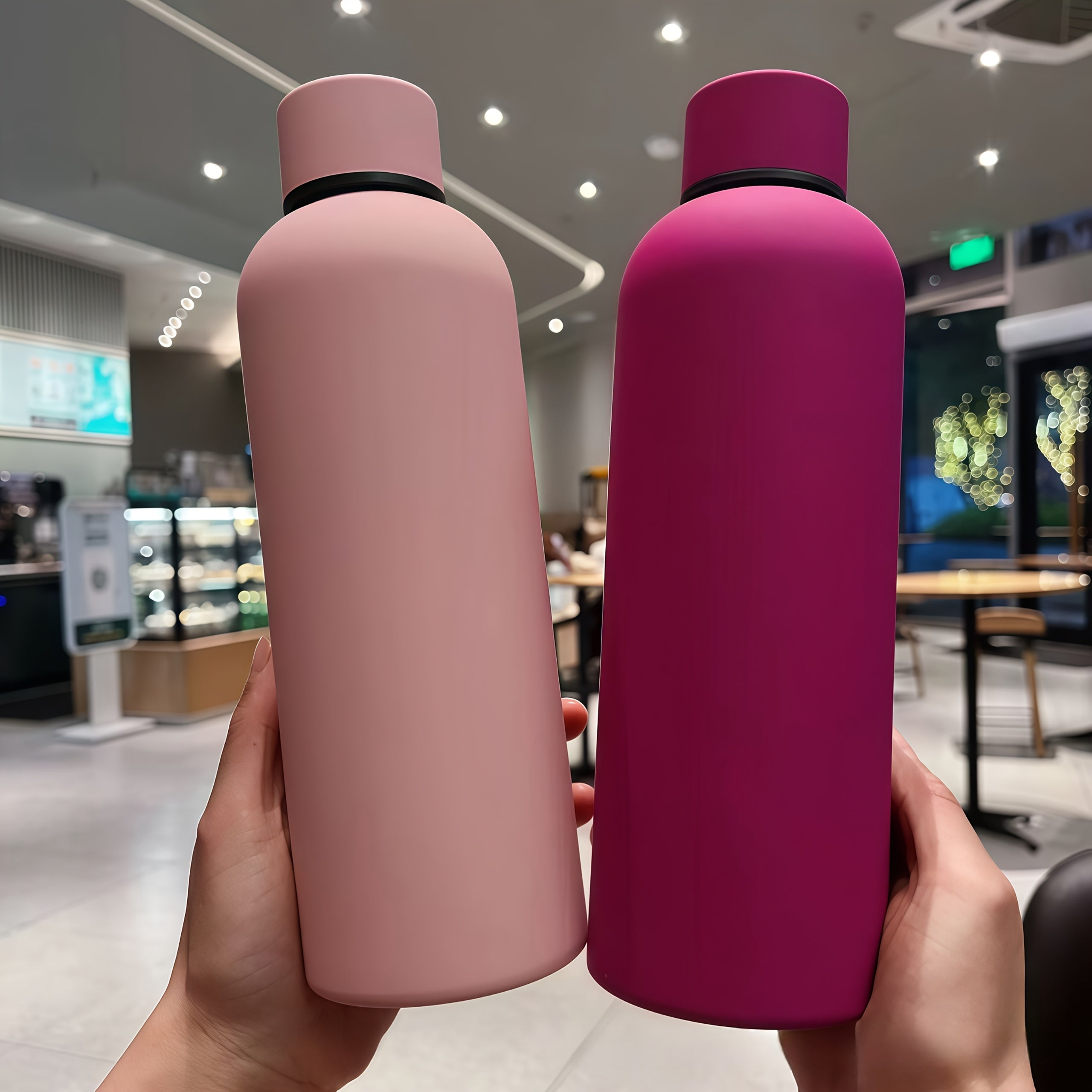 Gourde sport en acier inoxydable, bouchon étroit en caoutchouc, durable, parfaite pour camping, randonnée et fitness, 4 couleurs disponibles.