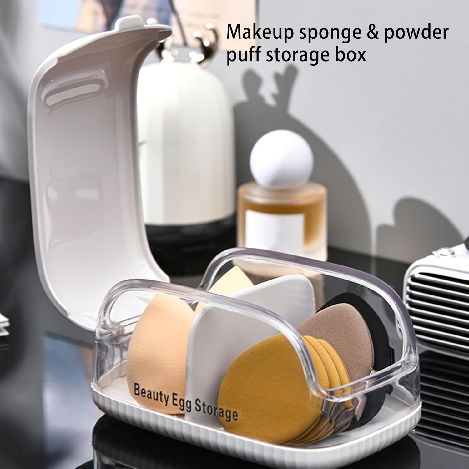 Boîte transparente pour éponge maquillage Organiseur antipoussière avec couvercle, plastique léger, idéal voyage ou maison, design clair pour visibilité optimale.