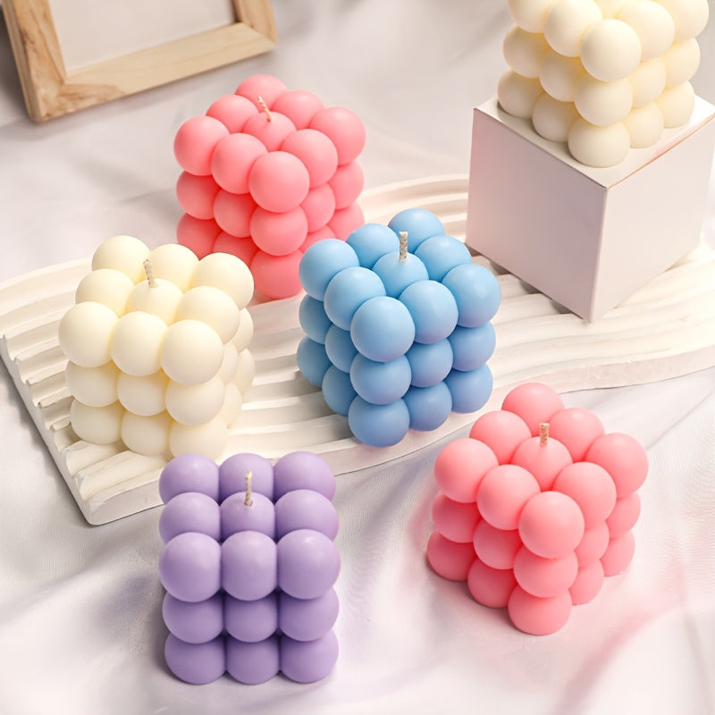 Bougie en forme de cube Décorative pour Noël, Saint-Valentin, diplômes ou anniversaires, parfaite comme cadeau pour amis, enseignants ou décoration maison.