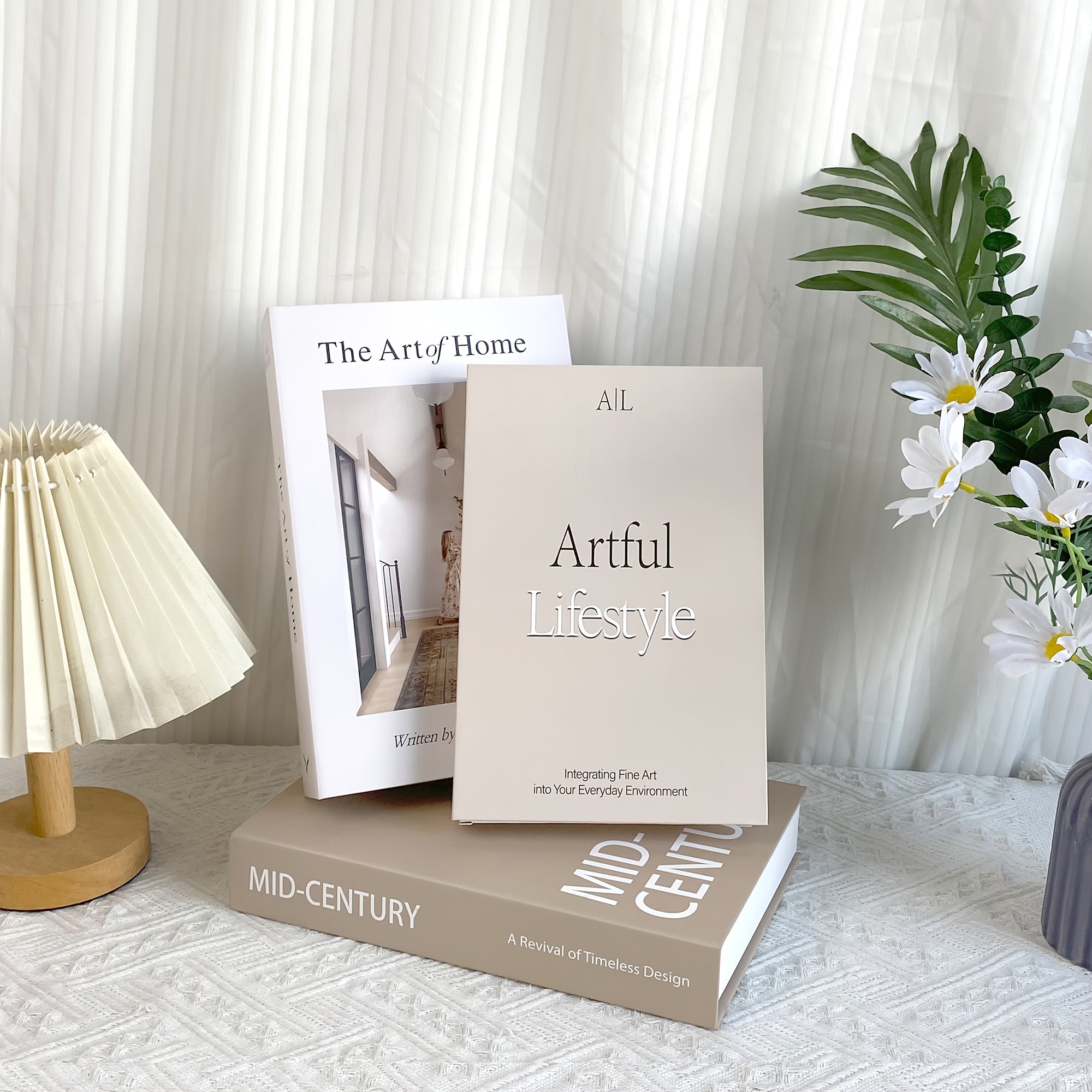 Lot de 3 livres décoratifs en papier Simulations raffinées en brun, blanc et beige, parfaits pour table, chevet, étagère ou décoration minimaliste et festive.