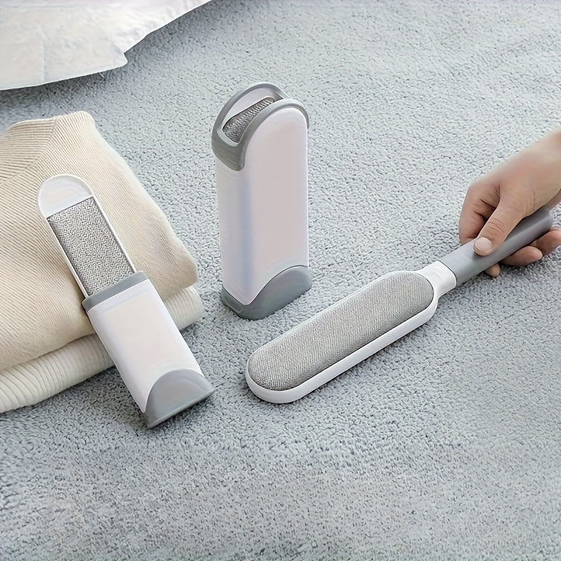 Brosse manuelle à double face pour poils et peluches. Bristles robustes, sans électricité, idéale pour vêtements, meubles, tapis et voyages.