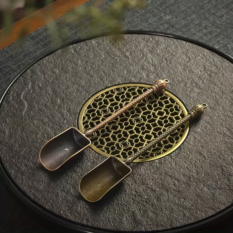 Lot de 2 ou 3 cuillères à thé vintage en métal, décor rétro, idéal Noël et fêtes, sans électricité ni plumes.