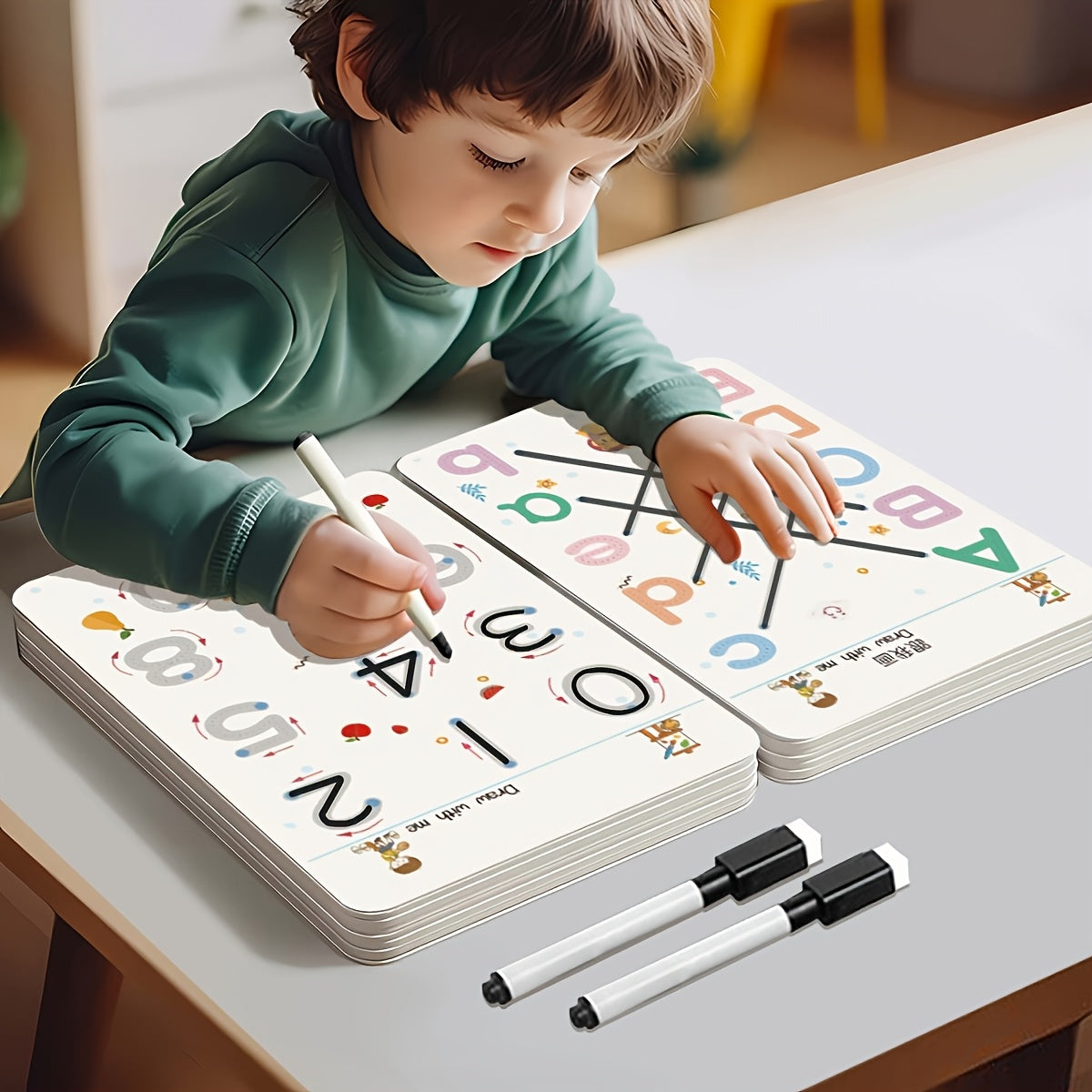 Cahier magique 32 pages, réutilisable, apprentissage lettres, chiffres et formes, style tableau blanc, idéal maternelle et cadeaux éducatifs.