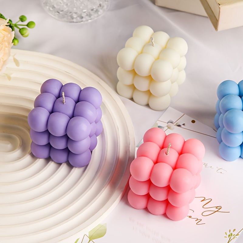 Bougie en forme de cube Décorative pour Noël, Saint-Valentin, diplômes ou anniversaires, parfaite comme cadeau pour amis, enseignants ou décoration maison.