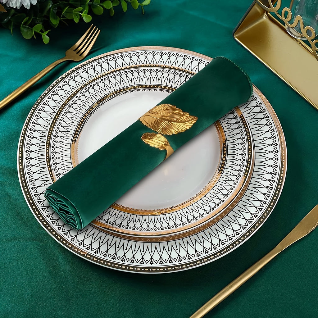 Lot VIJIV 12 pcs : 6 ronds de serviette dorés et 6 serviettes satin 17×17 cm, idéal mariages et fêtes.