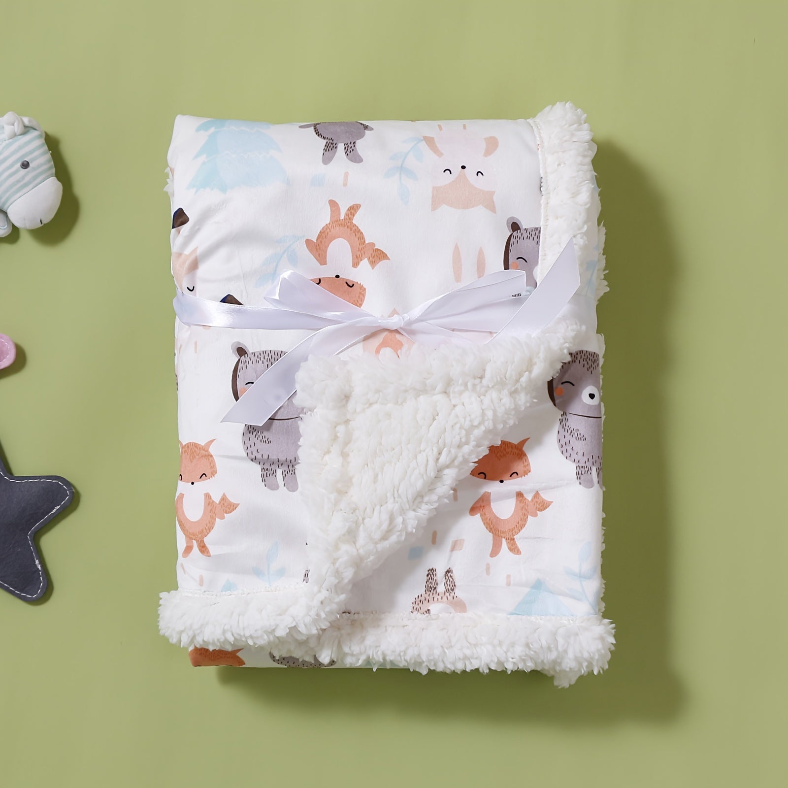 Ultra-Soft Double-Layered Youngsters' Blanket with Cute Animal Prints - Cozy, Machine Washable for Autumn &amp; Winter - Available in Gray, White, Blue, Yellow