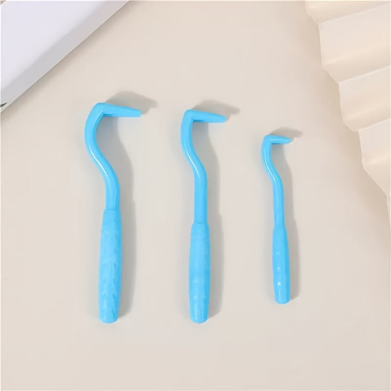 Kit de 3 outils de retrait des puces pour animaux. Crochet à tiques, pince et peigne pour le toilettage des chats et chiens.