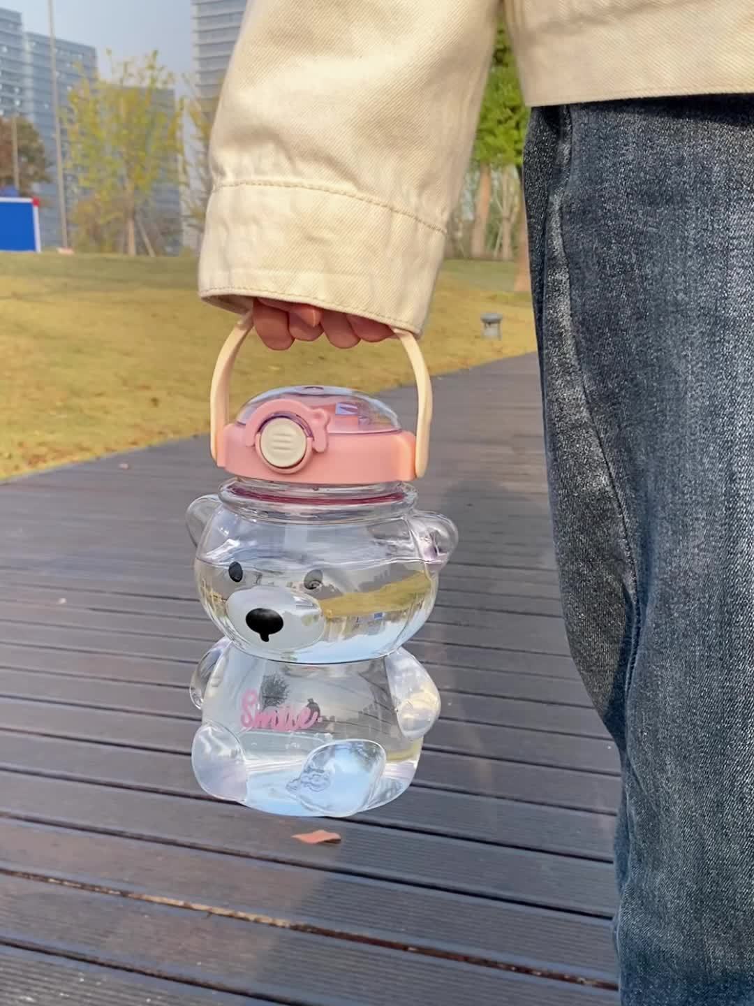 Bouteille d’eau ourson 1000 ml avec paille, étanche, polycarbonate rectangulaire, sans PVC, à laver à la main.