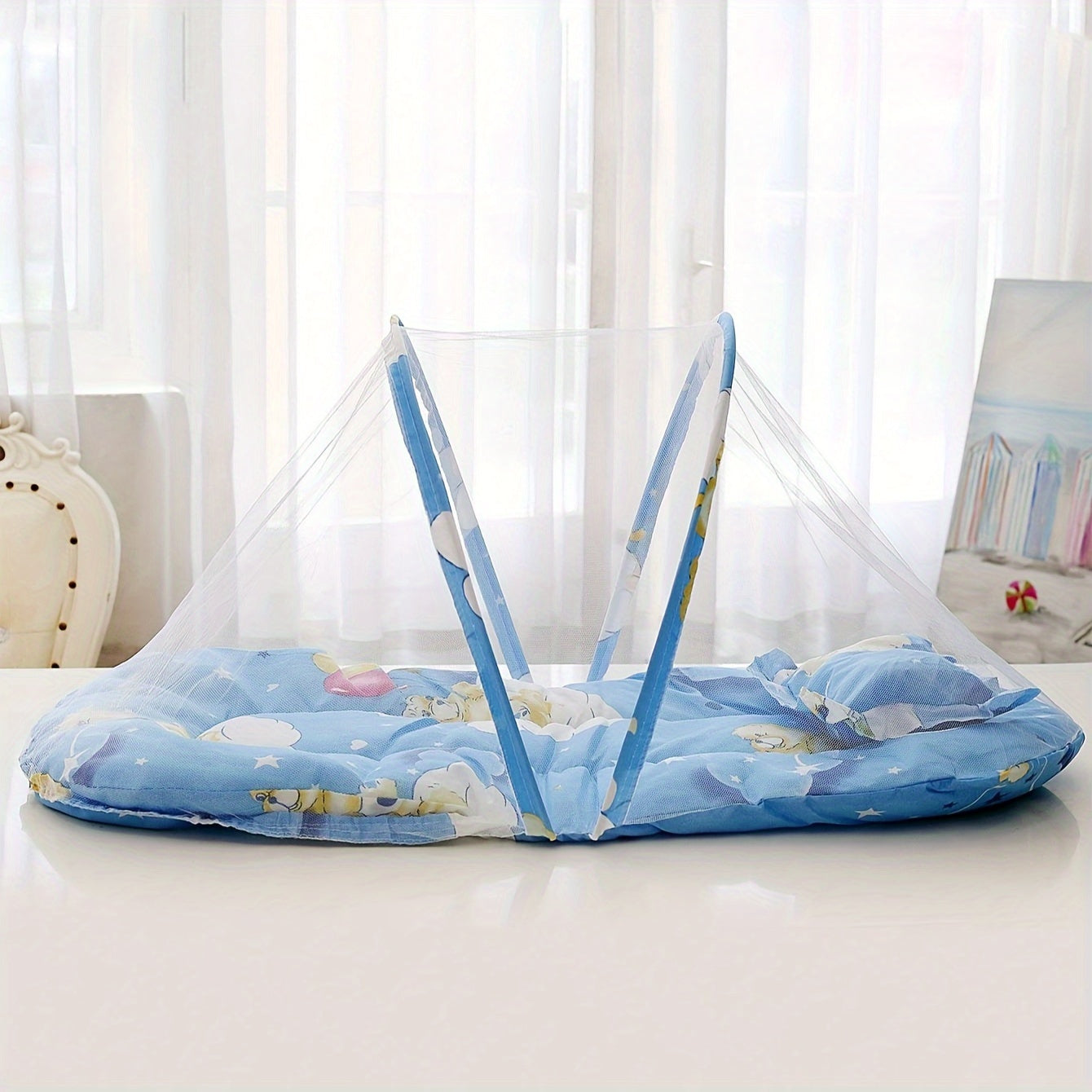 Moustiquaire pliable, structure alliage, maille polyester 100 %, anti-chute, facile à nettoyer, sans assemblage, idéale pour lit et couchage.