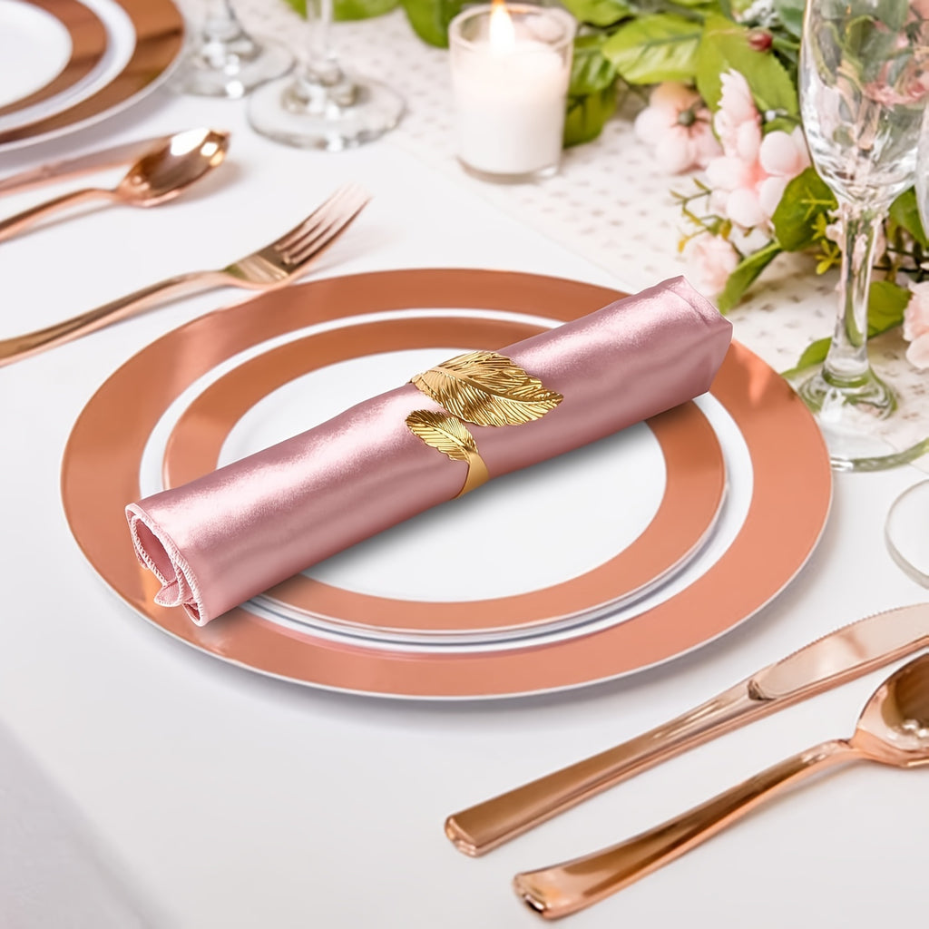 Lot VIJIV 12 pcs : 6 ronds de serviette dorés et 6 serviettes satin 17×17 cm, idéal mariages et fêtes.