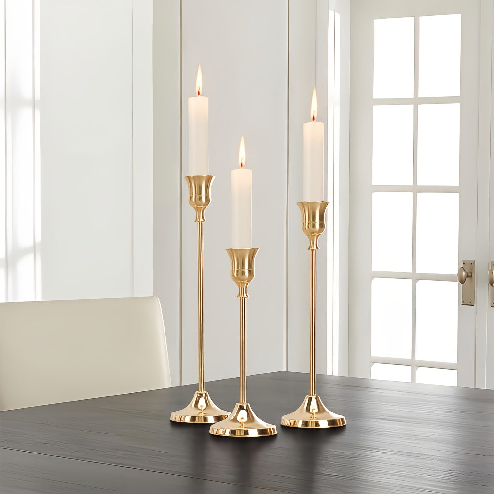 Lot de 3 bougeoirs élégants en laiton doré Design métallique poli, idéal pour mariages, dîners ou décoration maison, bougies non incluses, style moderne et durable.
