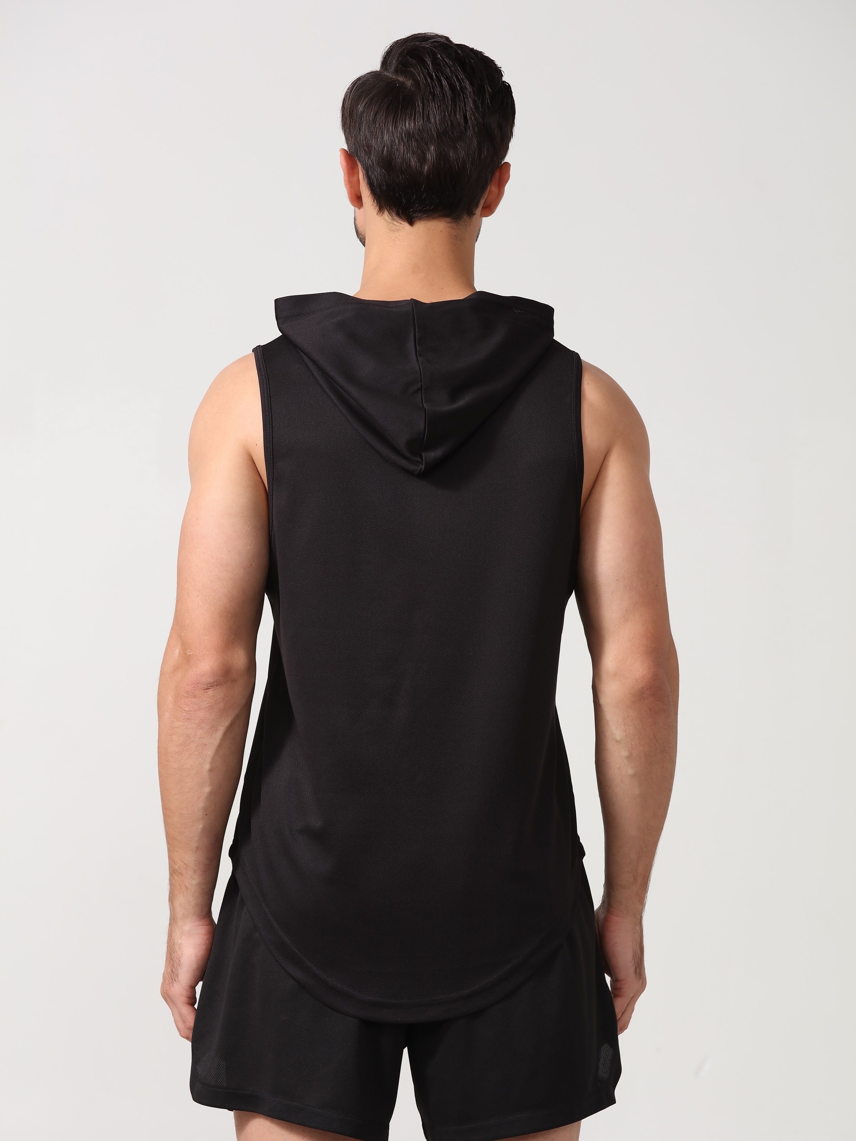 Veste sans manches homme à capuche, respirante, idéale pour course, entraînement et activités outdoor.