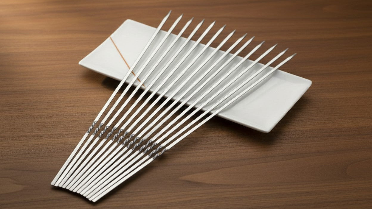 Lot 20/30/50 brochettes inox durables : réutilisables, faciles à nettoyer, avec tube de rangement. Idéales pour barbecue intérieur et extérieur.