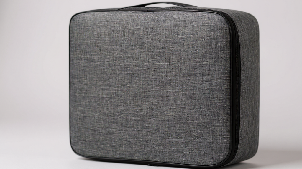 Sac de rangement documents grande capacité avec verrou, 3 couches zippées, portable, sécurisé, idéal pour papiers, certificats et documents à domicile, école ou bureau.