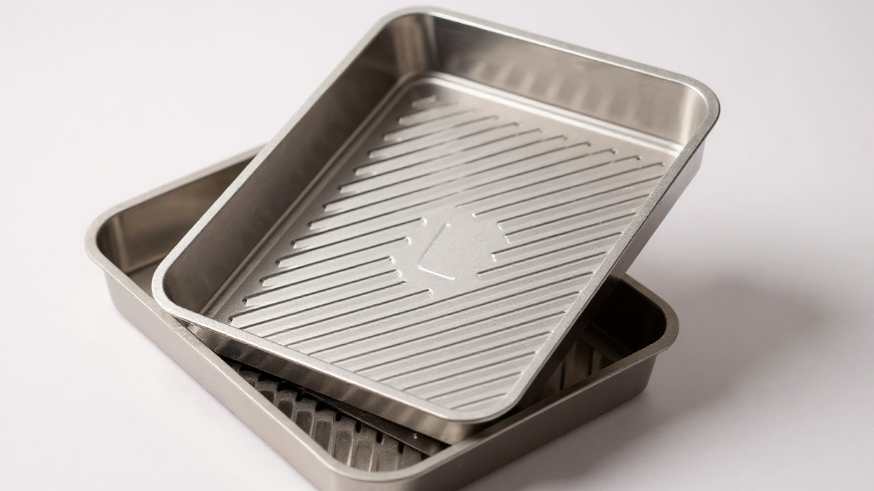 Lot de 3 grands plats de cuisson rectangulaires en acier inoxydable avec couvercles, antiadhésifs, faciles à nettoyer, idéaux pour rôtir légumes, viandes et plus.