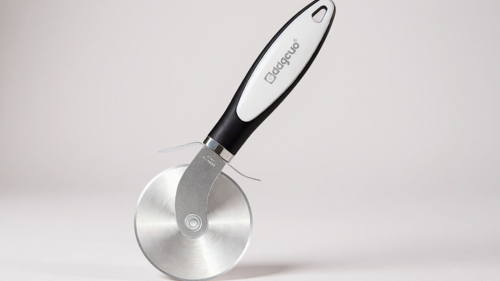 Coupe-pizza en acier inoxydable 430, durable, poignée antidérapante, découpe uniforme, outil de cuisson ergonomique pour usage maison ou professionnel.