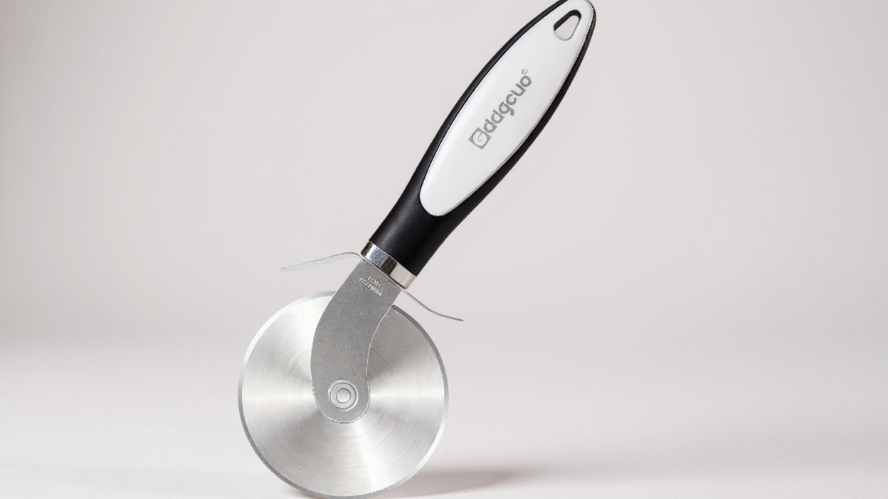 Coupe-pizza en acier inoxydable 430, durable, poignée antidérapante, découpe uniforme, outil de cuisson ergonomique pour usage maison ou professionnel.