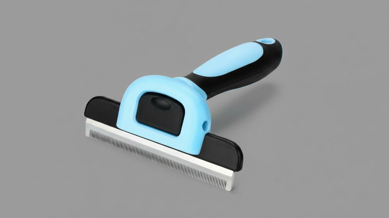 Brosse professionnelle de déshedding pour animaux. Réduit les poils de 95%, ergonomique, sans électricité, design bleu et noir, pour toutes les races.