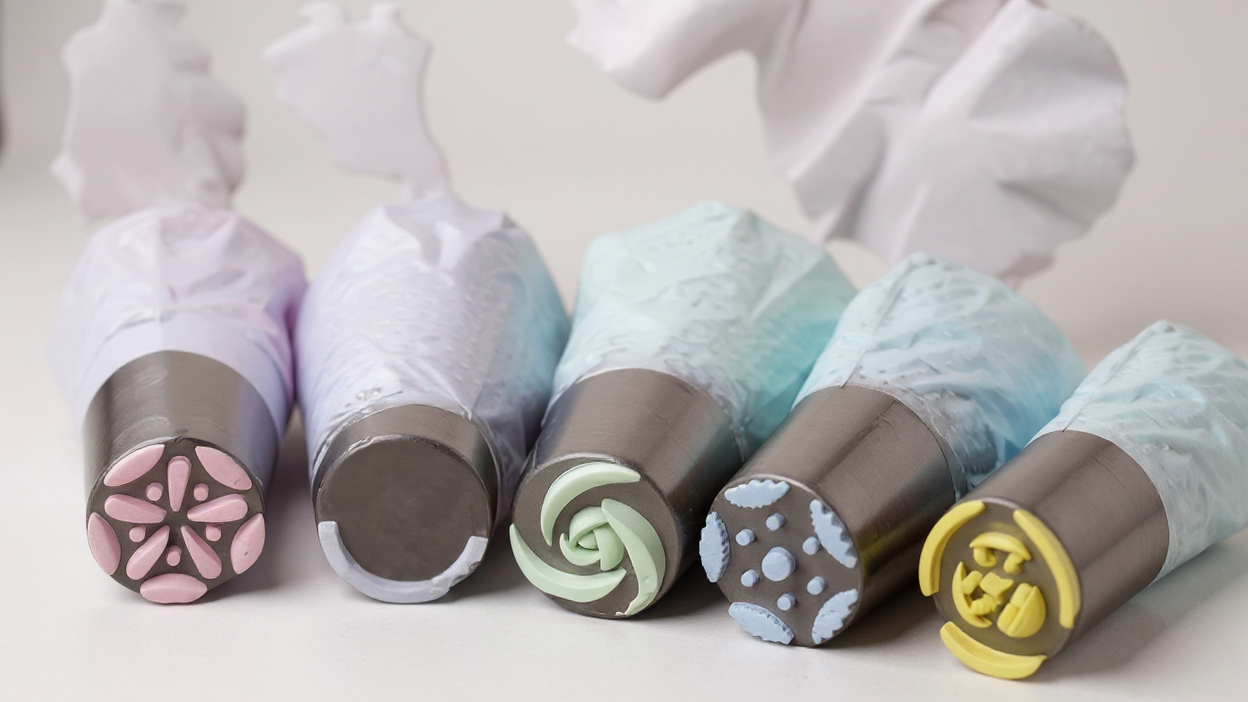 Set de 7 Douilles en Acier Inoxydable : Idéal pour cupcakes, gâteaux et biscuits, outils de pâtisserie essentiels pour chefs à domicile.