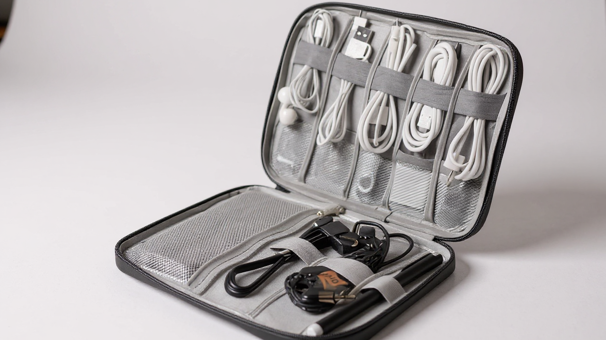 Packing Organizers, Luggage Organizer Bag, Travel Digital Cable Storage Pouch with 8 Elastic Loops for Data Lines, Earphone Wires, USB Drives, Memory Card Electronic Accessories &amp; Watch Straps – Mesh Compartment Holder, Sui