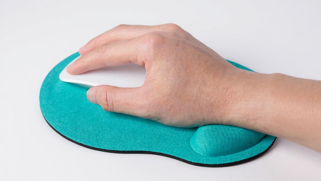 Tapis de souris en EVA avec repose-poignet en mousse mémoire, antidérapant, résistant à l’usure, confortable, léger, idéal bureau et protection des mains.